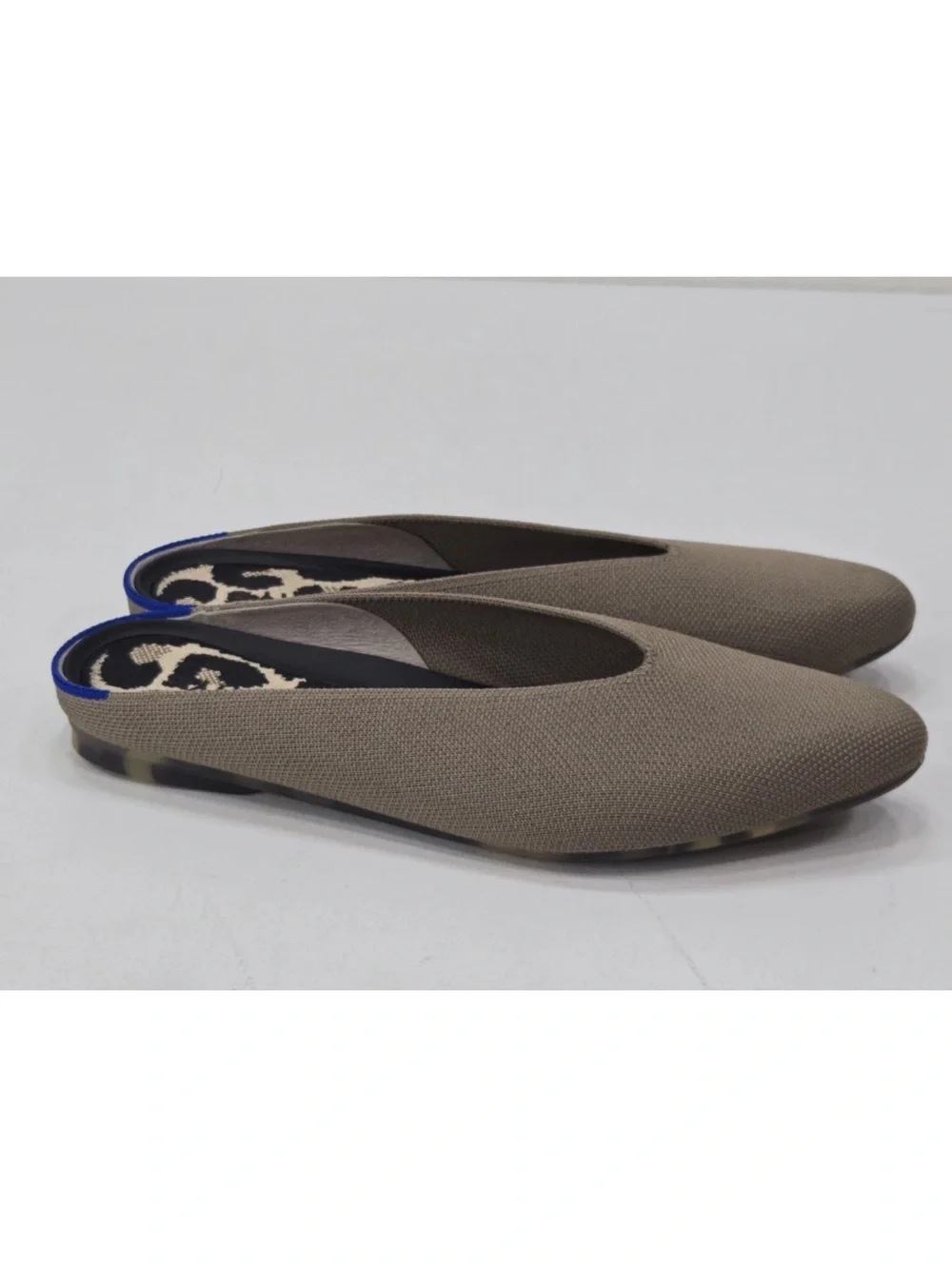 Rothys rothy almond